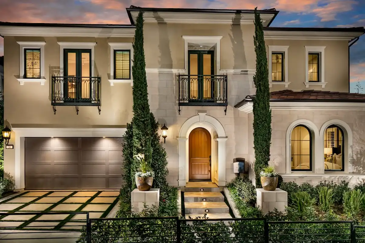 Mantenimiento y Ajuste de Calefacción en Ramona Acres Monterey Park CA — exterior de una casa en Monterey Park