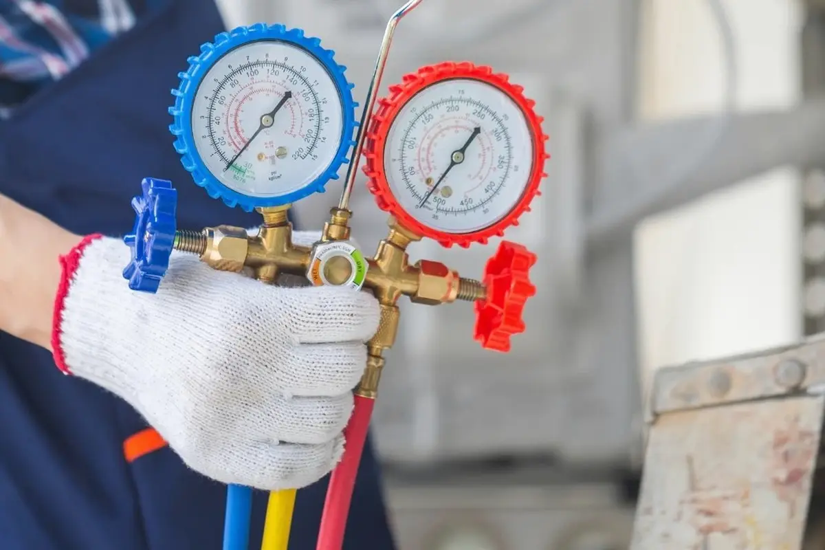 Reparación y Reemplazo de Termostatos en Barnes Park Monterey Park CA — manómetros durante un servicio de calefacción
